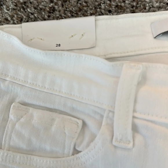 NWOT J Brand Mid Rise Capri, JB000876, Size 28 - Picture 6 of 11